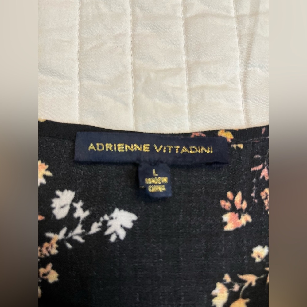Adrienne Vitadini floral print top NWOT - Picture 5 of 5